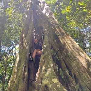 Meet your Posher, Emilia